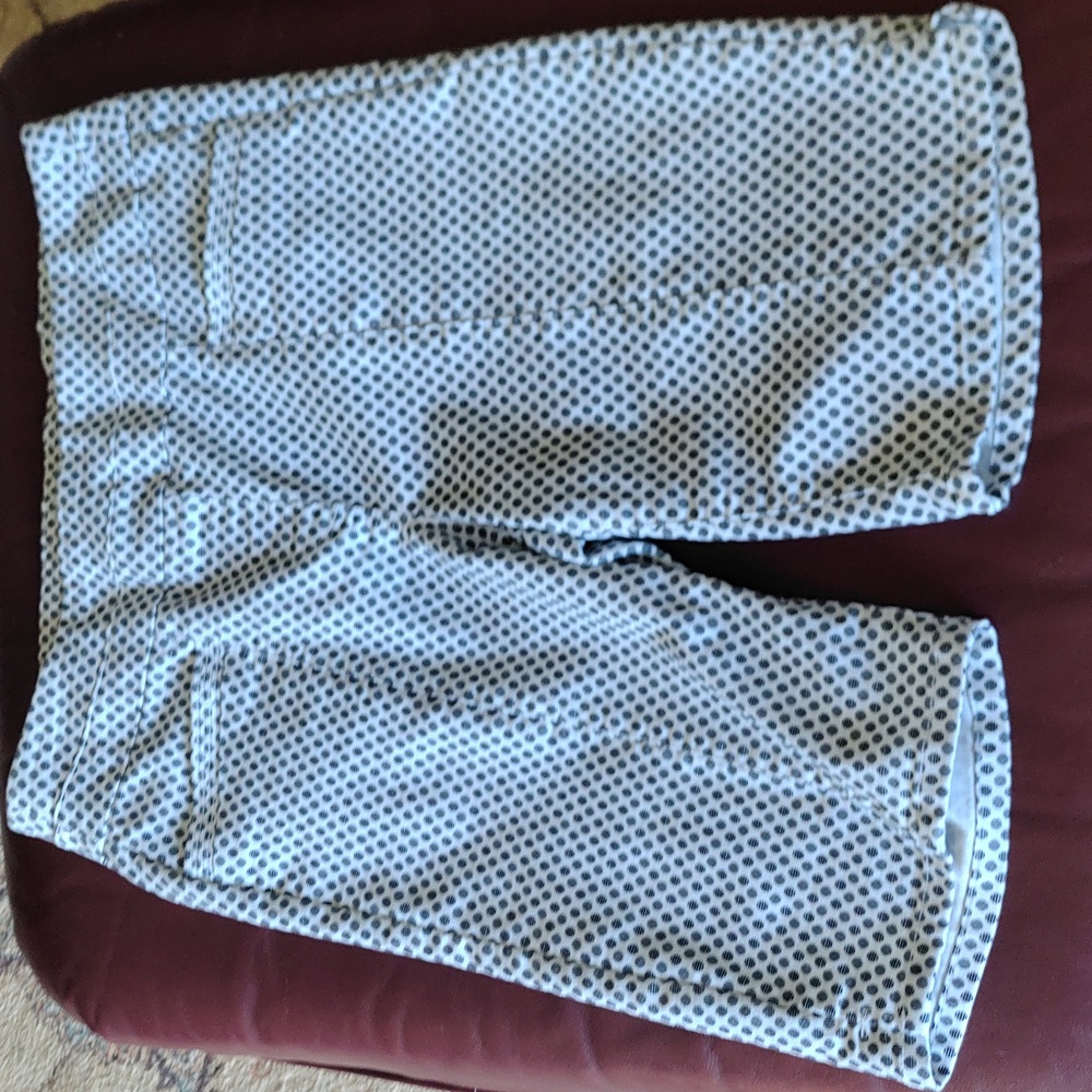 Women's Size 10 Westbound Black and White Polka Dot Bermuda Shorts